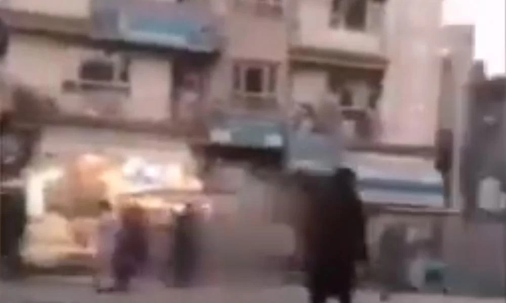 Αφγανιστάν: Ένας δημοσιογράφος νεκρός και 4 τραυματίες από την έκρηξη στο λεωφορείο